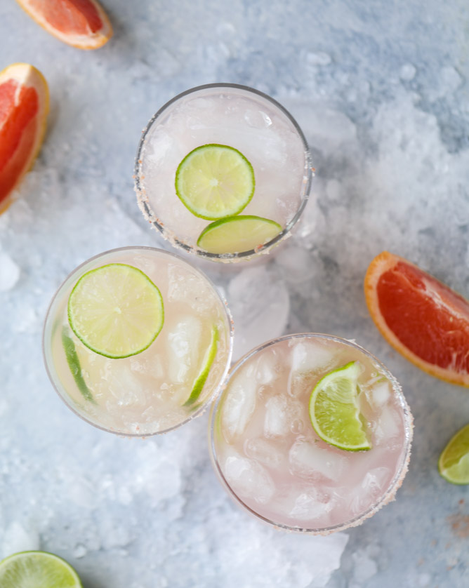 Skinny Grapefruit Paloma Spritzer Mocktail • The Fresh Cooky