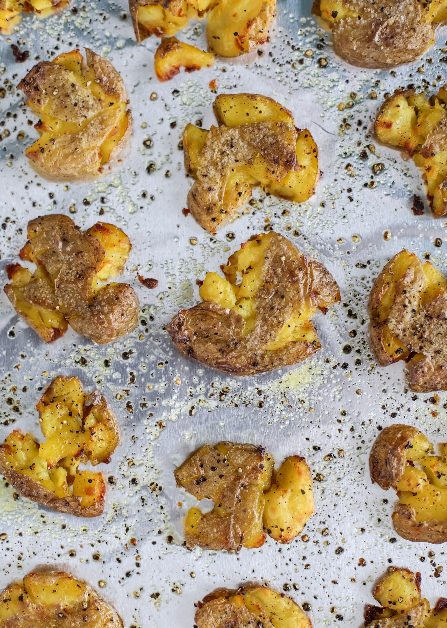 Super Crispy Smashed Potatoes (With Herbs) - Alphafoodie