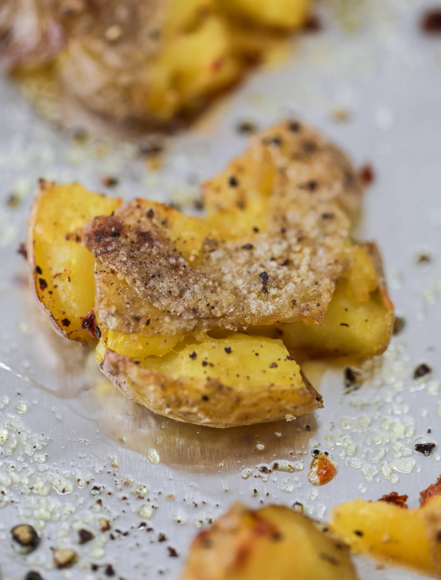 Crispy Smashed Potatoes Recipe - Food Dolls